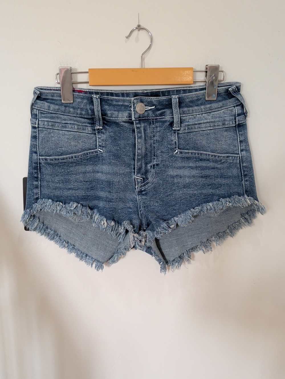 TRUE RELIGION | Women's Light Celestine Cheeky Fray Hem Jean Shorts
